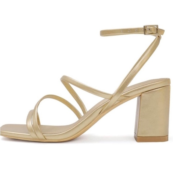 LACUONE Strappy Heels  Block Heels Square Toe Chunky Ankle Buckle NWOT size 7.5 - Picture 3 of 10